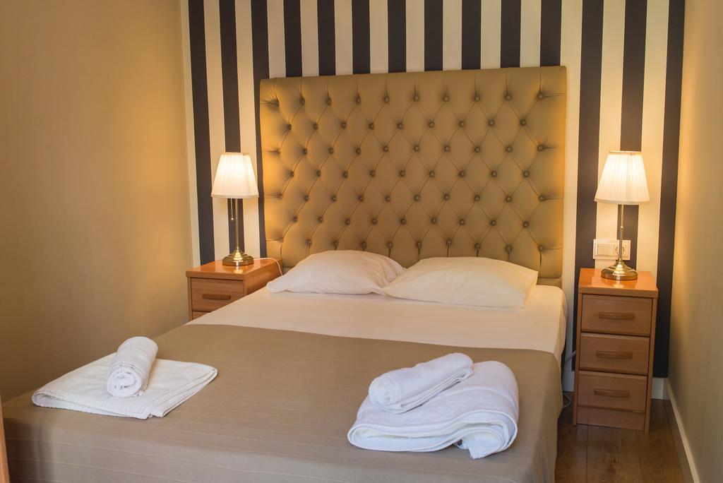 AB Apartamentos Trinidad Málaga Habitación foto