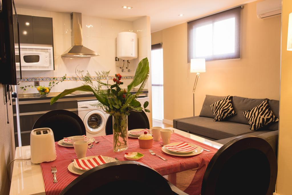 AB Apartamentos Trinidad Málaga Habitación foto